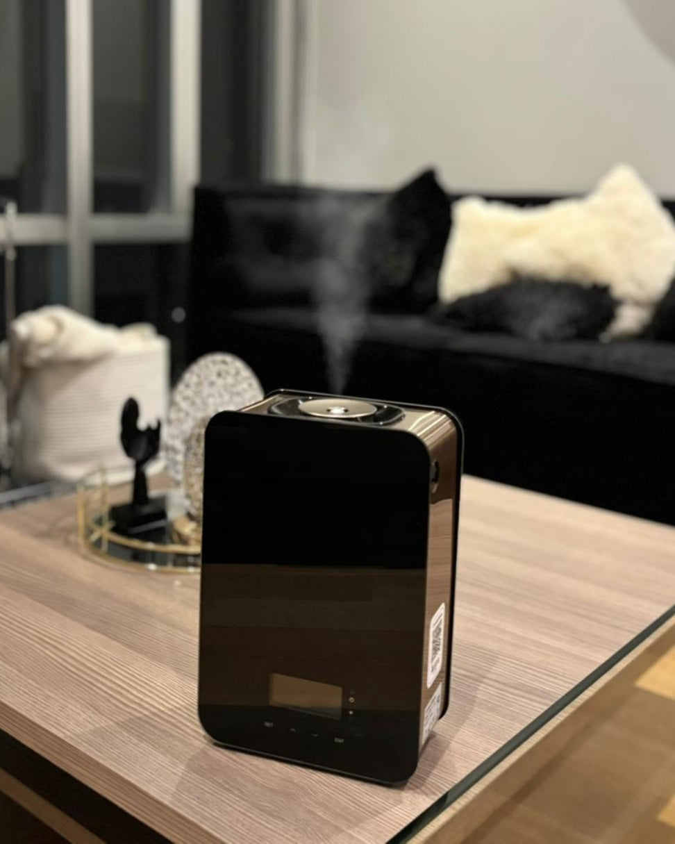 Difusor profesional Draco Aura by Simplifik para aromatización de ambientes con control desde app móvil
