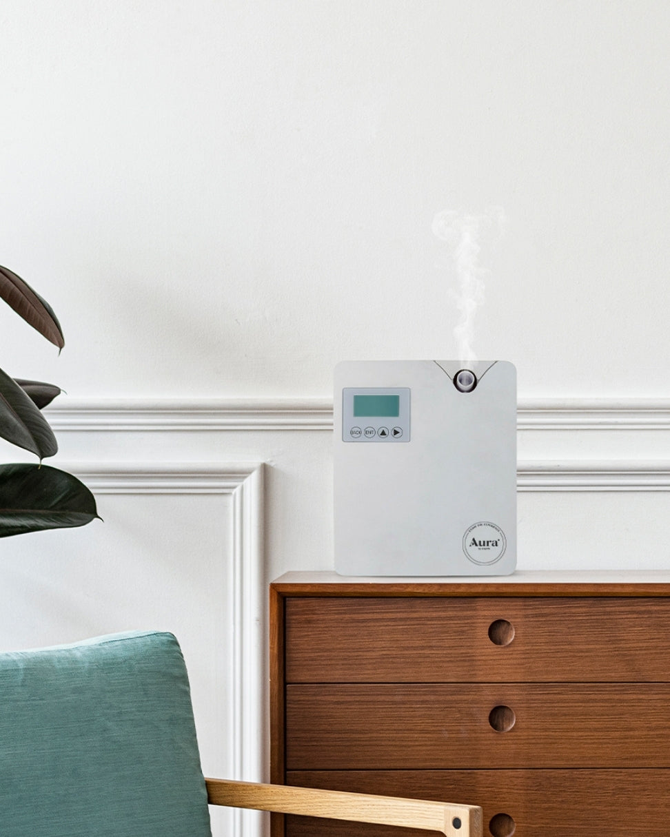 Difusor profesional Lyra Aura by Simplifik para aromatización de ambientes con control desde app móvil